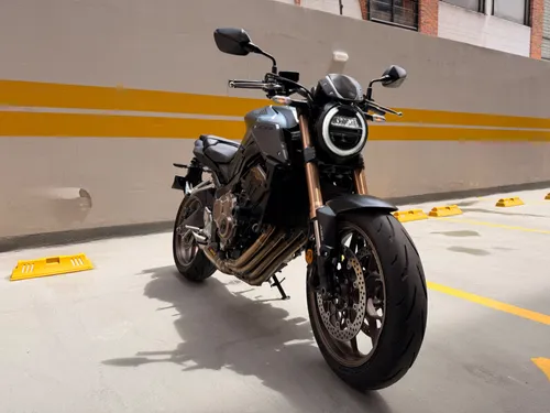 Honda CB650R 2023