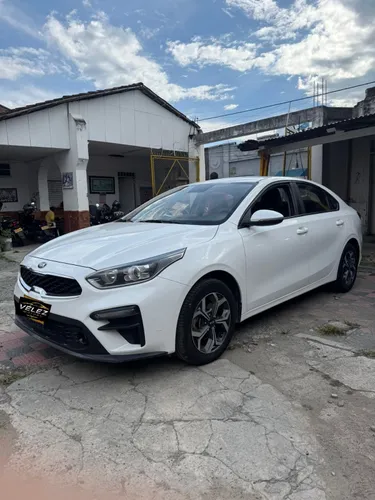 Kia Cerato pro sedan