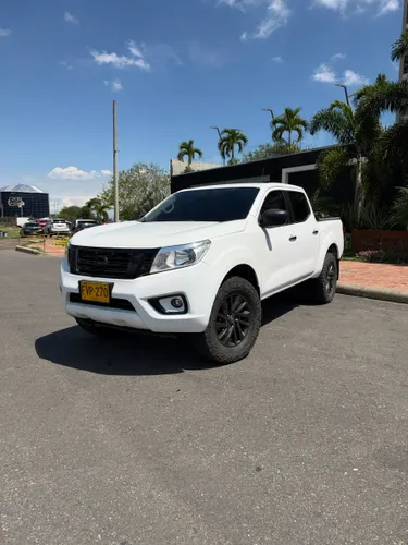 NISSAN FRONTIER XE 4X4  2020