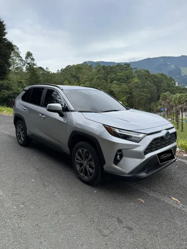 Toyota RAV4 Híbrida XLE