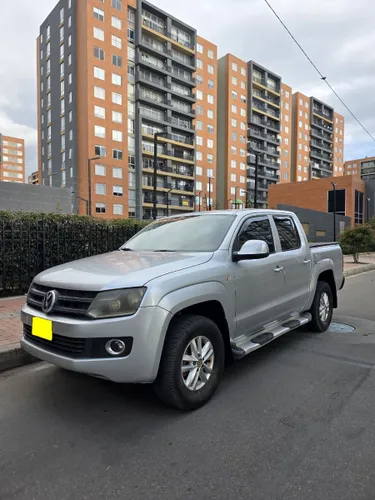 VOLKSWAGEN AMAROK COMFORTLINE 2.0 BITURBO DIESEL MECANICA 4x4