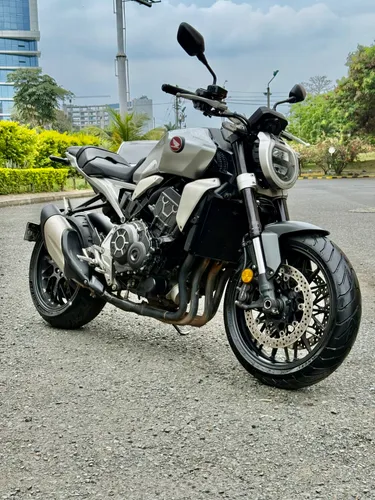 Honda CB1000r 2021