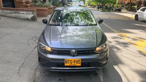 Volkswagen Polo Track 2025 mecanico 1.600 con 32.000 kms impecable
