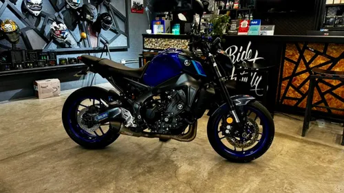 YAMAHA MT09 V3