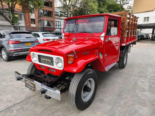 TOYOTA LAND CRUISER FJ45 1982  4.2 MT 4X4