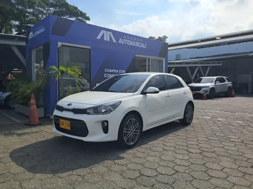 KIA RIO VIBRANT MT 1400CC 5P