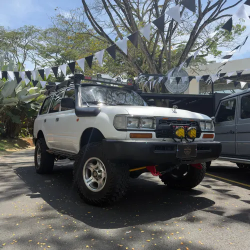 Toyota BURBUJA LC80 4.5 Vx Fzj80
