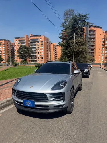 Porsche macan 2020