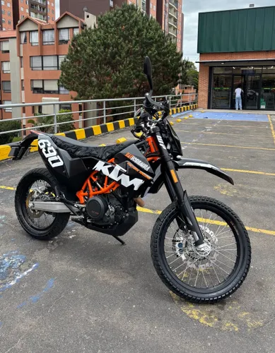 KTM 690R ENDURO MOD 2017  Vendo o Permuto