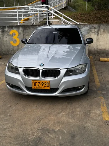 BMW 325i mod.2010 Excelente estado