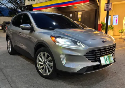 FORD ESCAPE TITANIUM HEV 2022