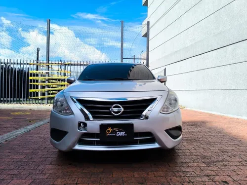 NISSAN VERSA ADVANCE MECANICO 2019