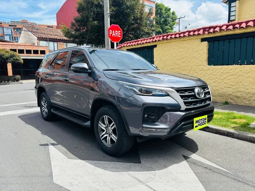 TOYOTA FORTUNER SR 2023 UNICO DUENO