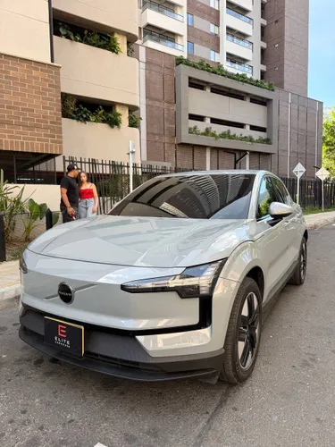 Volvo ex30 eléctrico 2025