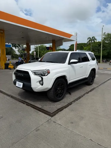 Toyota 4Runner Sr5 4.0cc 1016