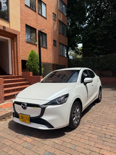 MAZDA 2 SEDAN 2024 - TOURING