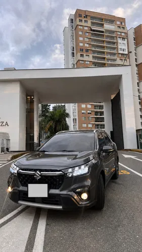SUZUKI SCROSS 2023 4x4