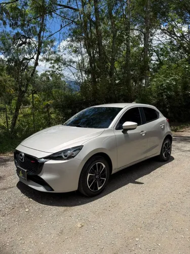 Mazda 2 Grand Touring LX 2026
