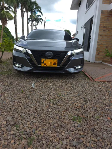 Nissan sentra versión SR - 2024