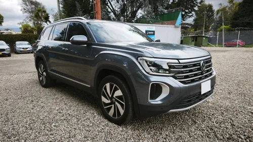 Volkswagen TERAMONT HIGHLINE 2024 4X4  LUJO Y PODER EN 7 PUESTOS