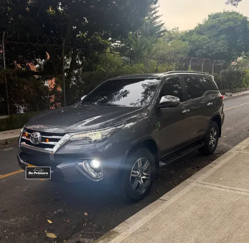 Toyota fortuner srv 2020 gasolina