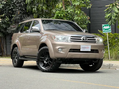 TOYOTA FORTUNER SR5 2.7 MOD 2011