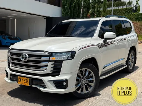 Toyota LC300 GXR 2022 gasolina blindaje 2 plus