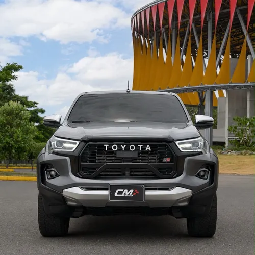 TOYOTA HILUX SRX