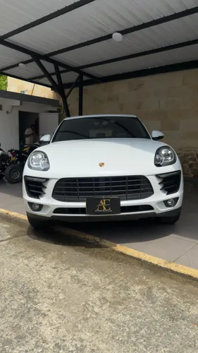 Porsche Macan S
