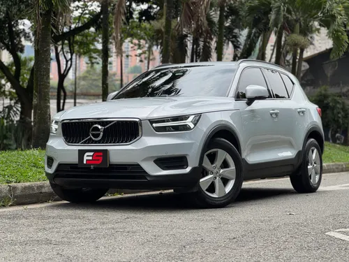 VOLVO XC40 T4 2021
