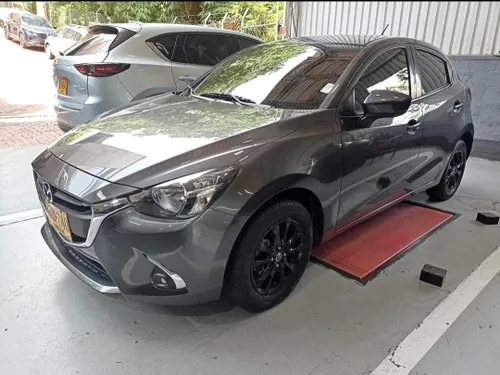 Mazda 2 Touring 2020