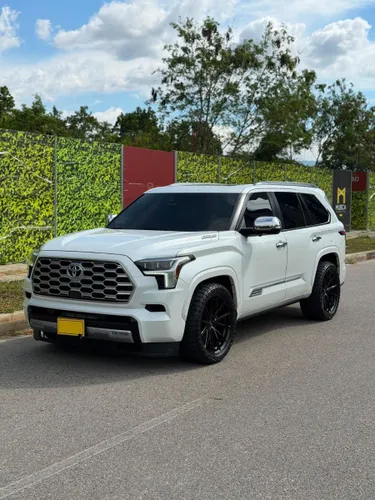 TOYOTA SEQUOIA CAPSTONE  2024  BLINDAJE 2