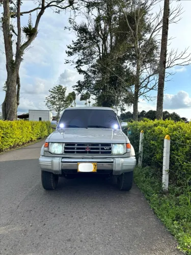 MITSUBISHI MONTERO 3000 - 2004.