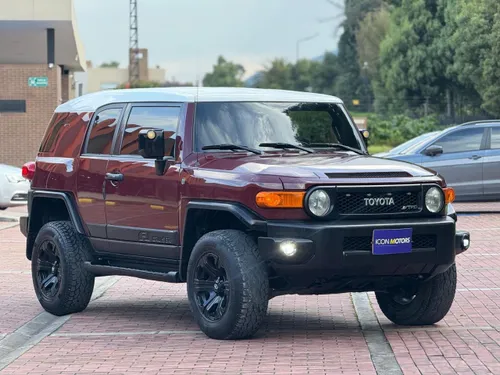 TOYOTA FJ CRUISER 2008