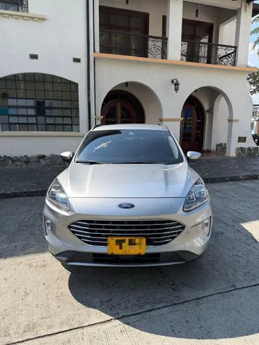 ford escape titanium 2022