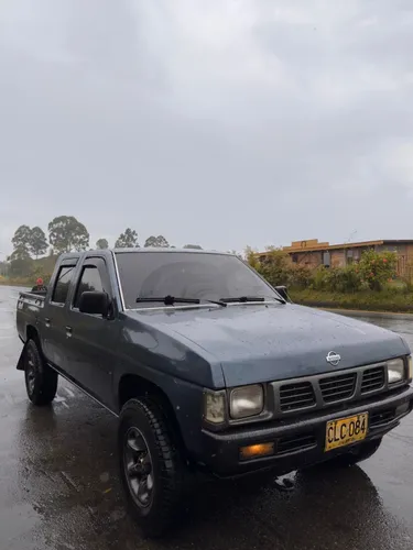 Nissan D21 4x4 gasolina