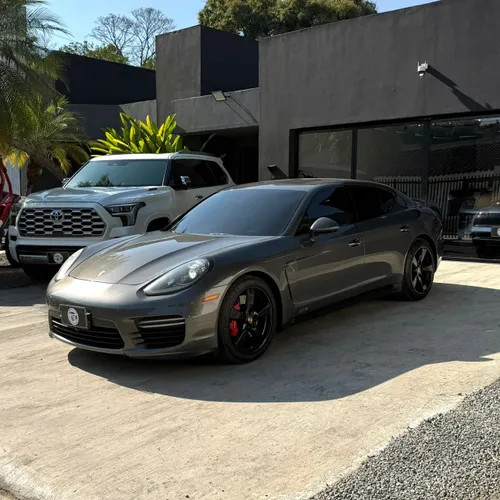 Porsche Panamera GTS 2015