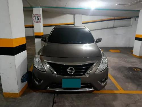 Nissan Versa Advance 2020