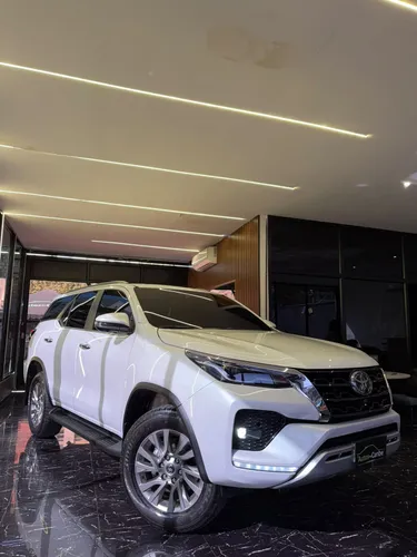 TOYOTA FORTUNER SRV