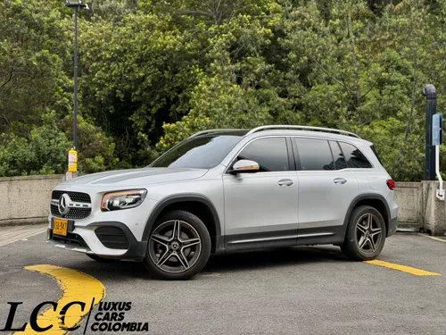 Mercedes Benz GLB200 AMG Line 2022 23.000 KMS