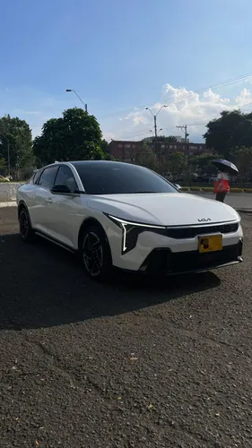 KIA K4 GT LINE 2025