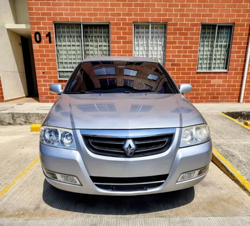 Renault Scala 2012