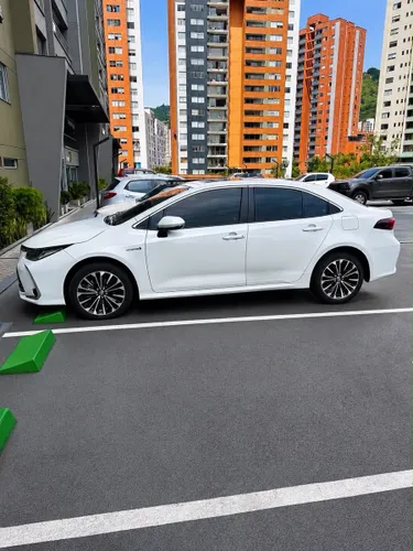 Toyota Corolla SEG hybrido 2024