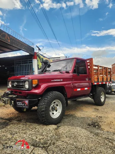 TOYOTA LAND CRUISER FZJ 75 FE 4.5 GASOLINA MECANICA ESTACAS 4X4 1995