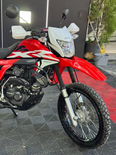 HONDA XR 190 2023 MECANICA ROJO BLANCO KMS 32.800