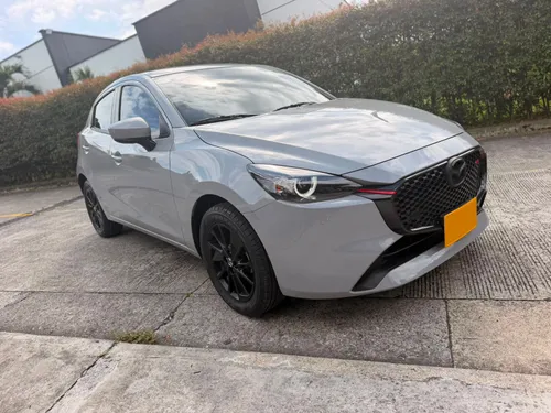 Mazda 2 grand touring lx