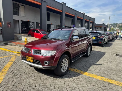 MITSUBISHI NATIVA B2 PLUS 201