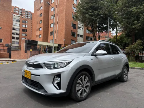 KIA STONIC HIBRIDO