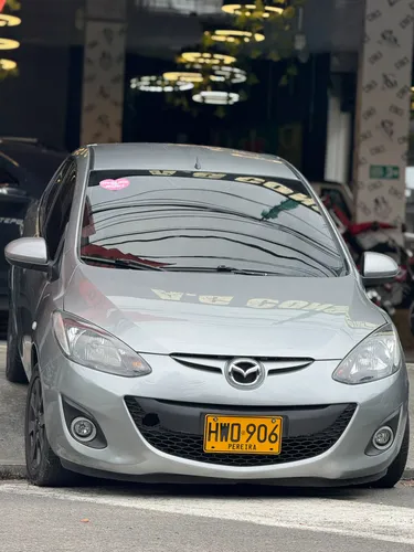 Mazda 2 2014 - Excelente estado