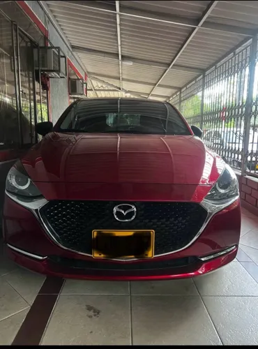 Mazda 2 Carbon Edition 2023 - Impecable